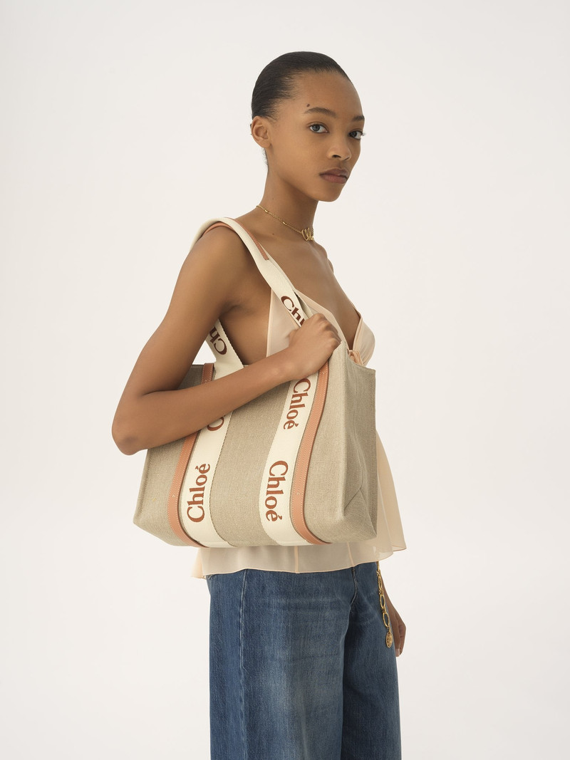Chloé WOODY TOTE BAG IN LINEN outlook