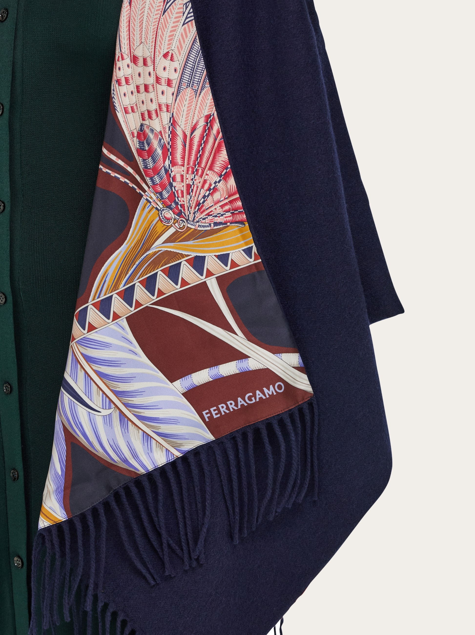 Cashmere and silk reversible cape - 7