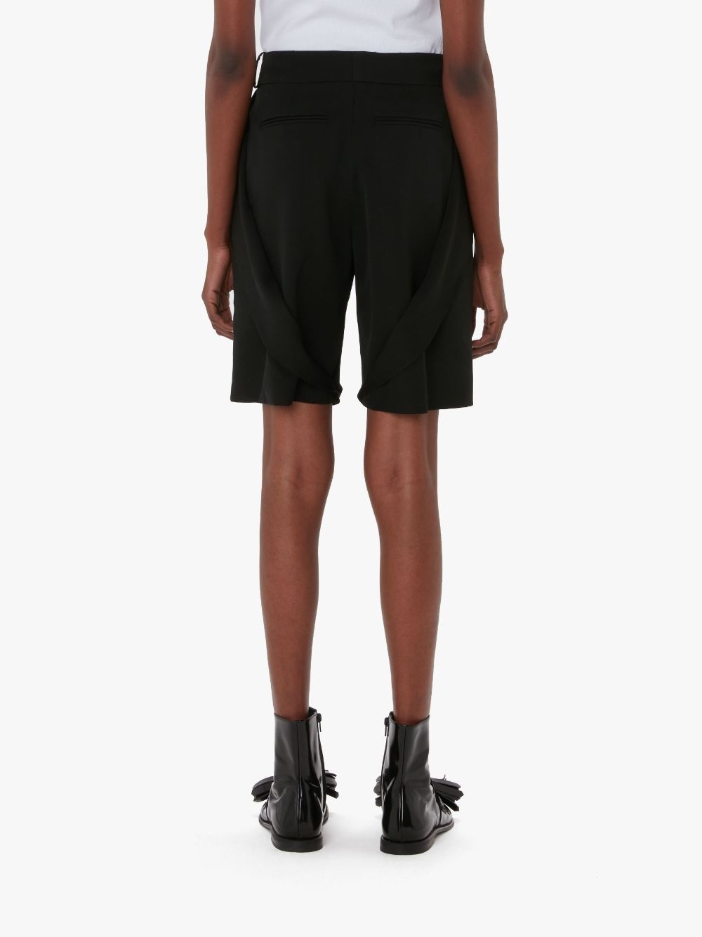 SCULPTURAL SHORTS - 3