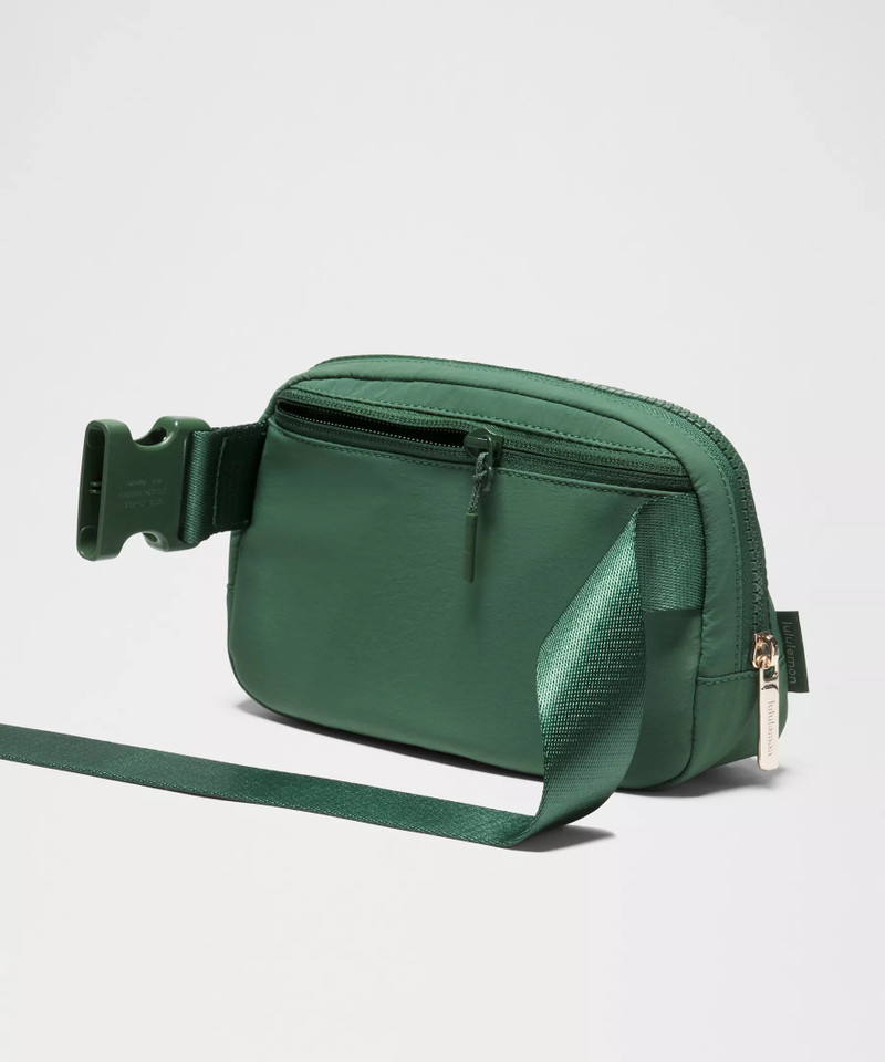 Everywhere Belt Bag 1L *Embroidered Stack 4
