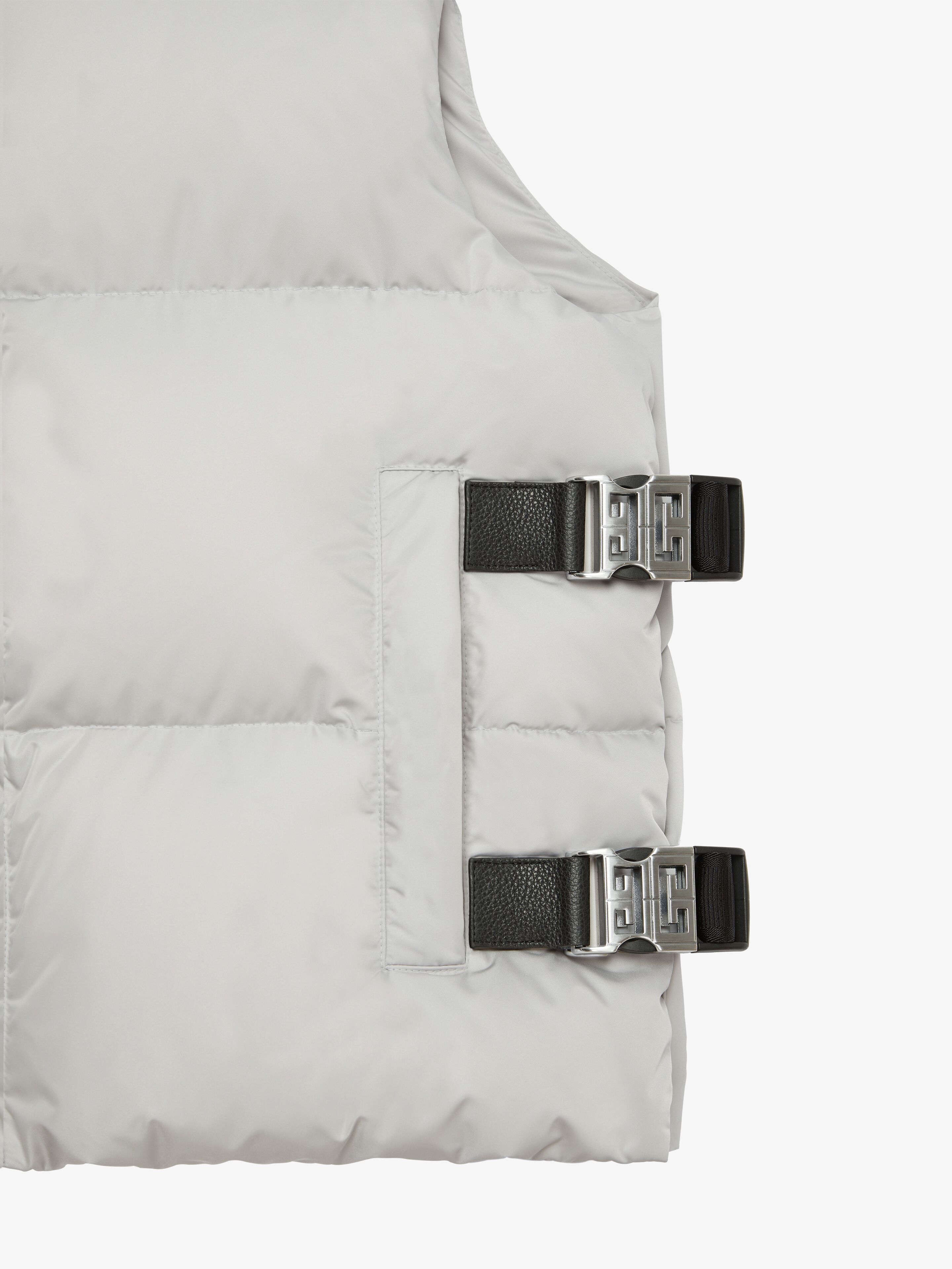 SLEEVELESS PUFFER JACKET WITH METALLIC DETAILS - 5
