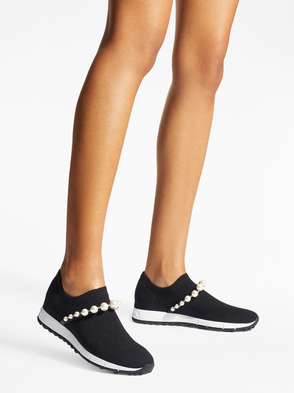 SALE♪関税込【Jimmy Choo】VERONA CRYSTAL ニットスニーカー Jimmy Choo Verona Crystal-Embellished Metallic-Knit Sneaker