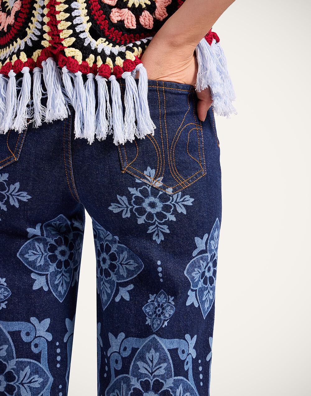 Flare Jeans - 7