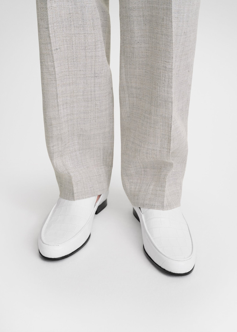 Totême The croco oval loafer white outlook