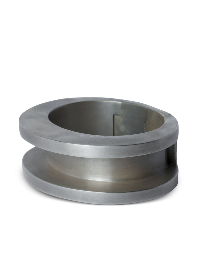 Parts of Four Crescent Channel bracelet outlook