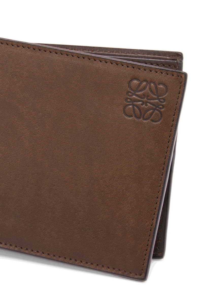 Bifold coin wallet in vegetable-tanned calfskin 5