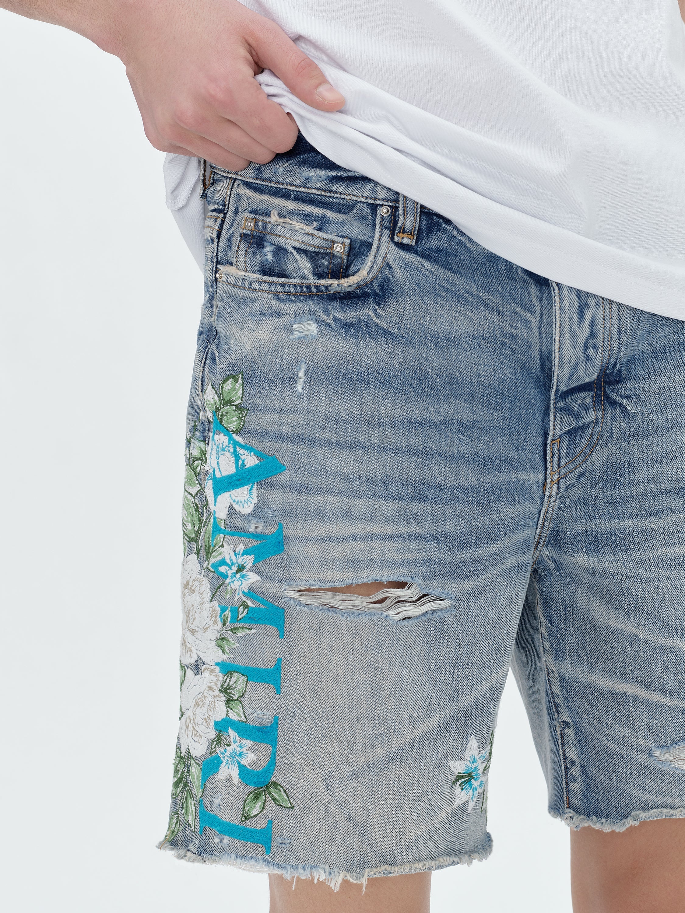 EMBROIDERED FLORAL LOGO SHORT - 6