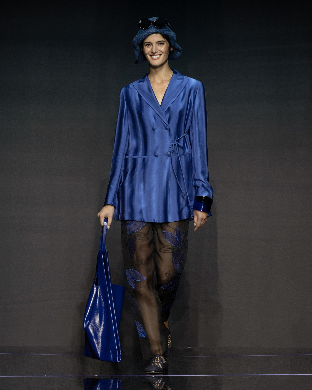 Pure silk organza elasticated-waist trousers with floral embroidery - 7