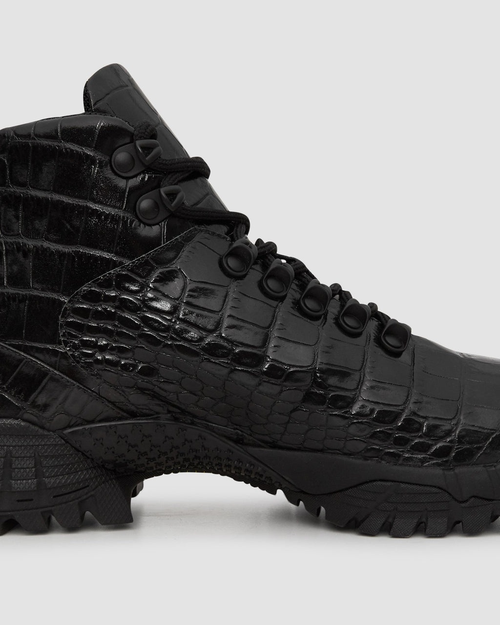 HIKING BOOT - 8
