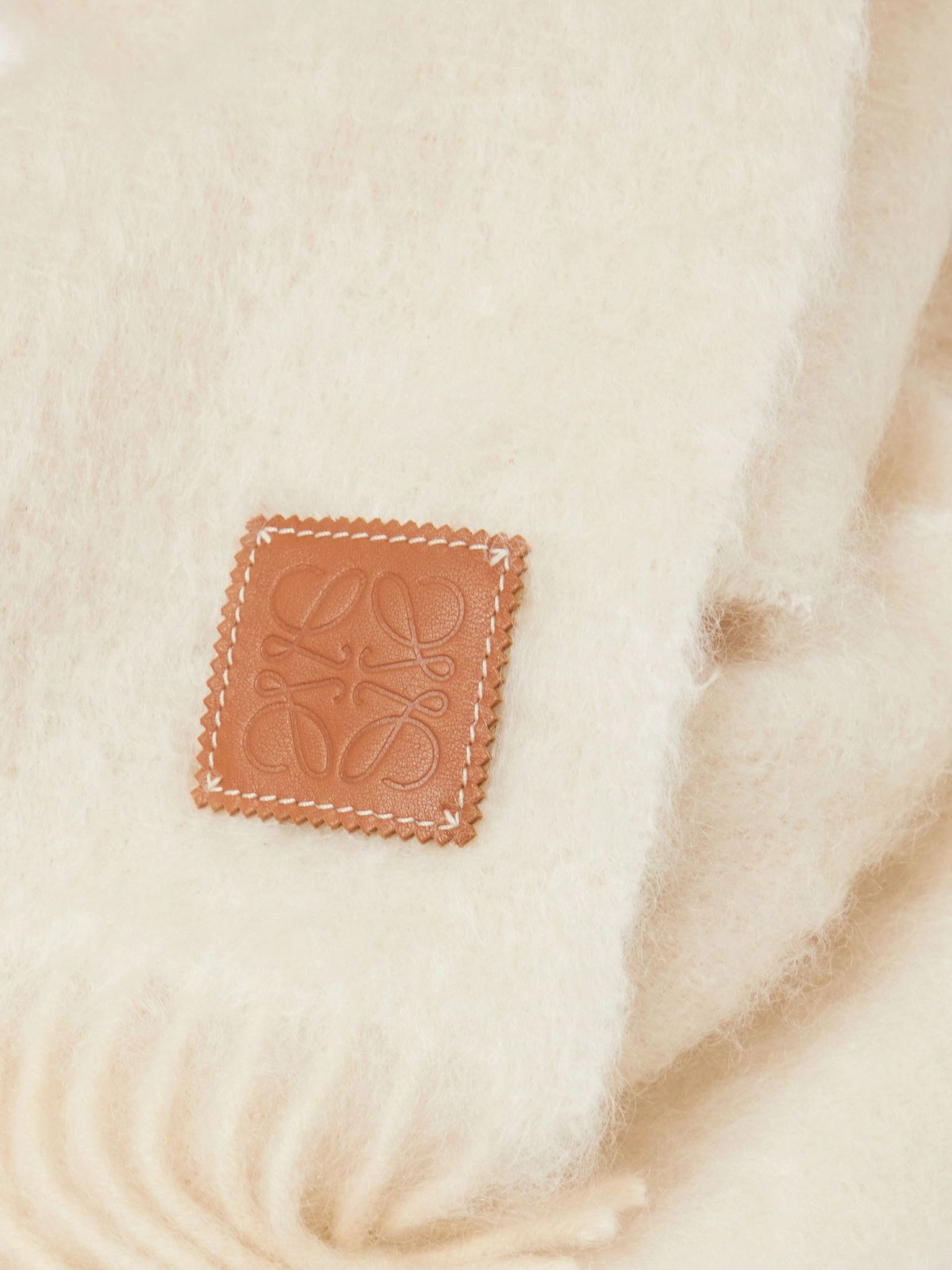 Leather-trimmed fringed mohair-blend scarf Ecru - 3