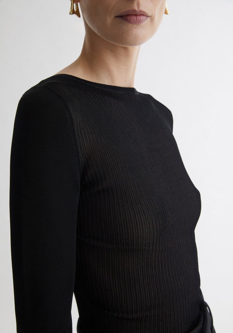 AERON BRITTANY
Gathered long sleeved top outlook