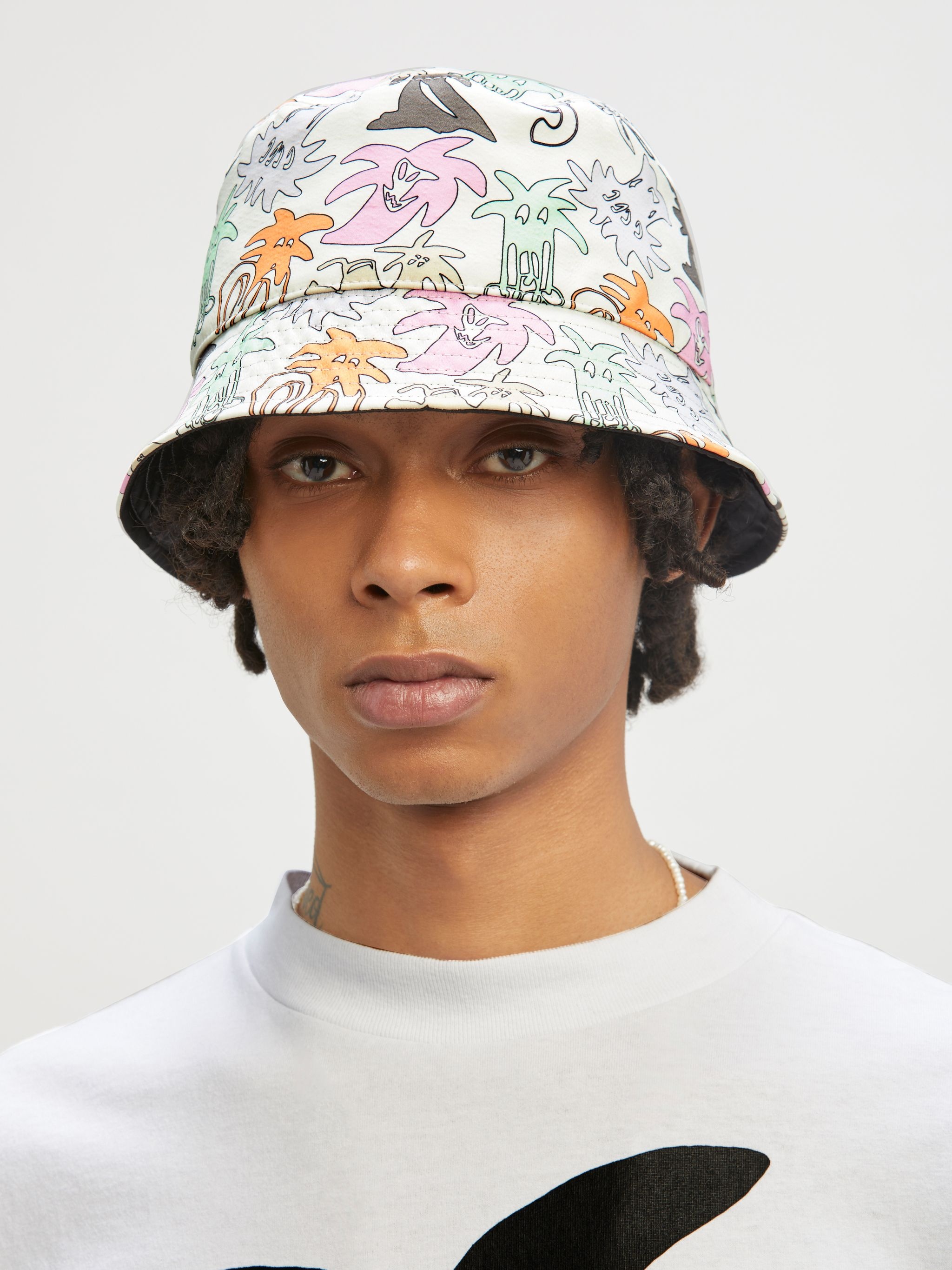 Sketchy Reversible Bucket - 4
