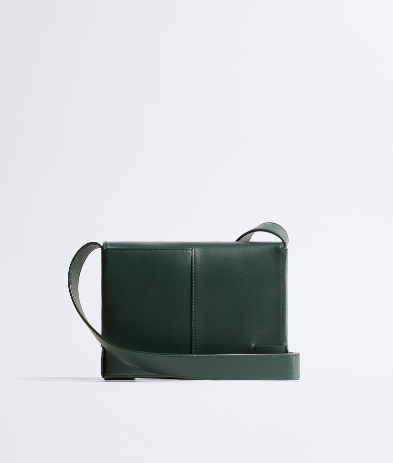 Bottega Veneta Angolo Messenger outlook