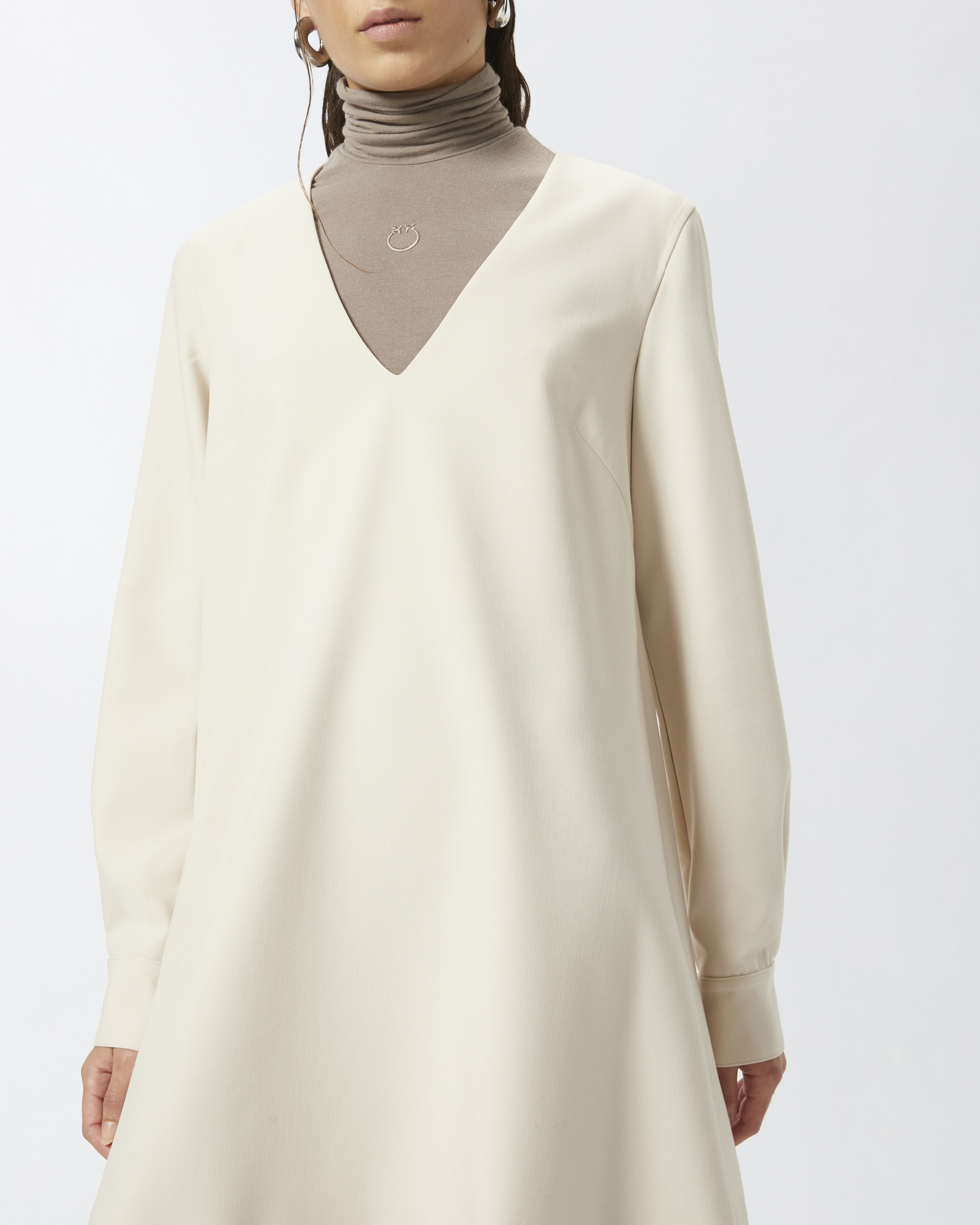 TECHNICAL FABRIC V-NECK MINI DRESS - 5