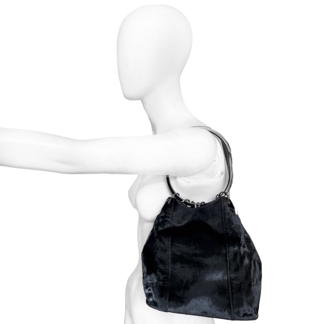 Gucci Fall 1999 Tom Ford  black velvet acrylic ring bucket handbag - 4