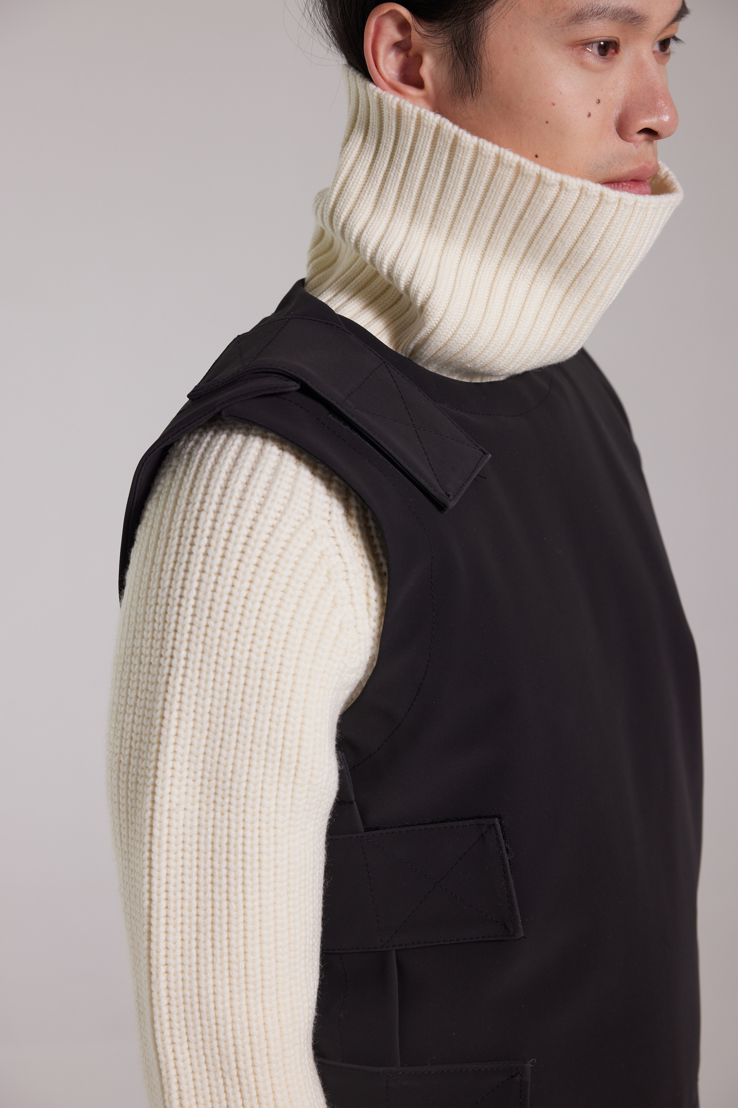 Peace Matte Vest Black - 4