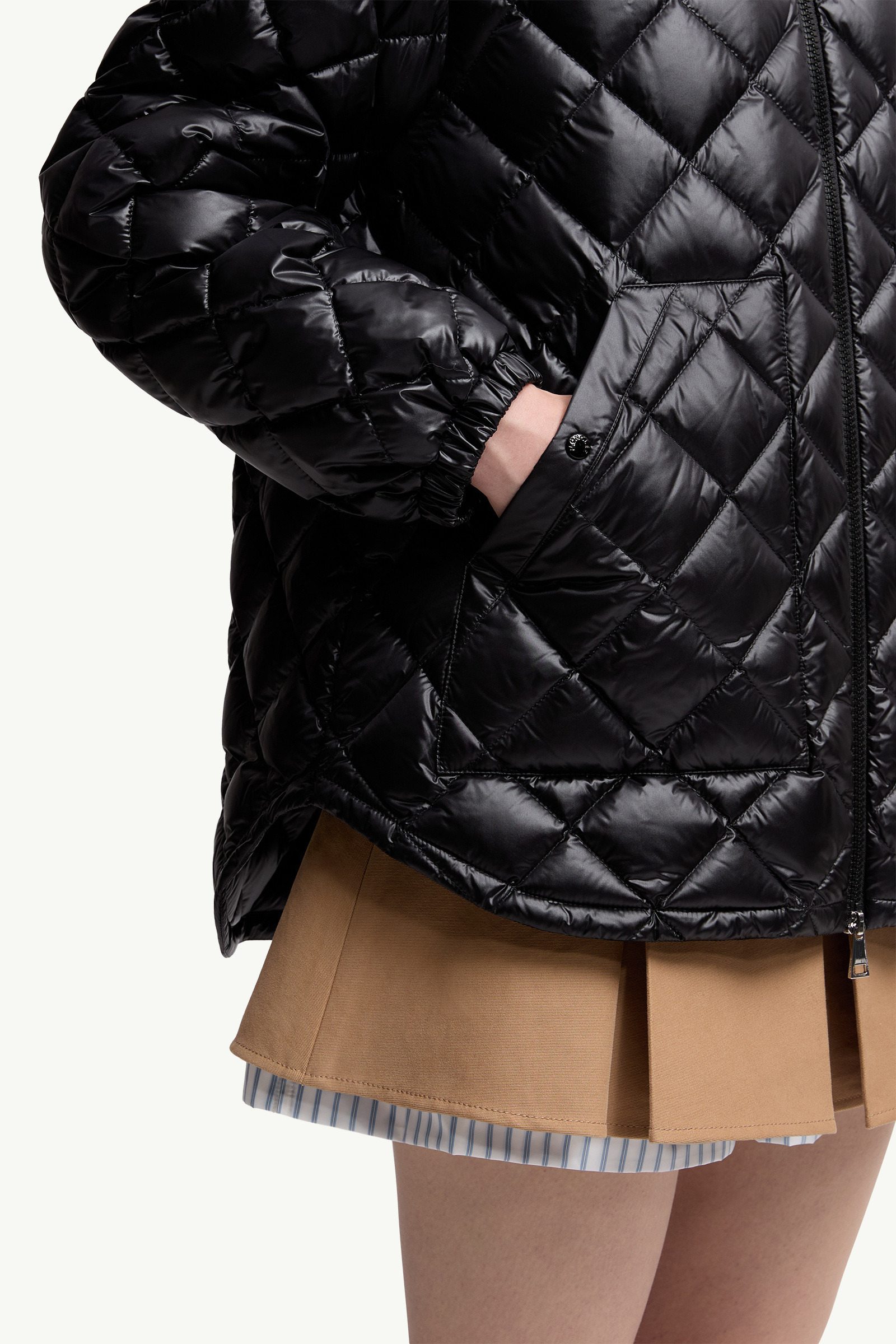 Diamond-Quilted Hooded Short Down Jacket - 6