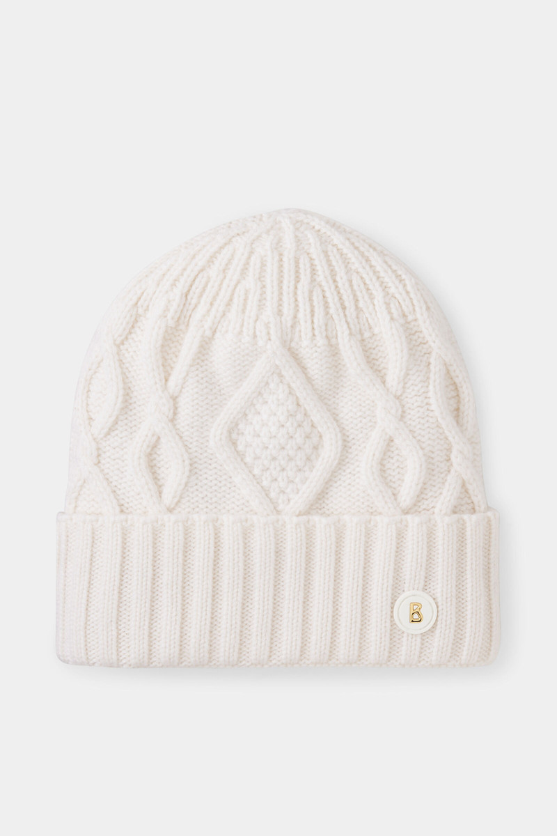Jamila knitted cashmere hat in Off-White 1