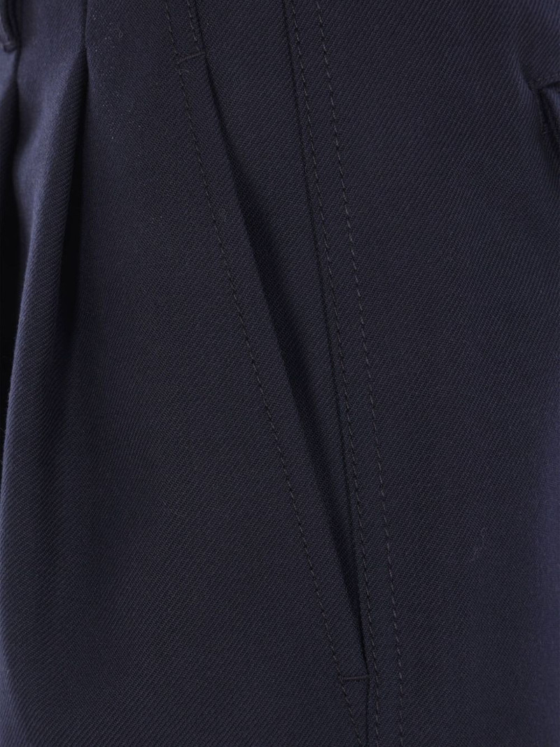 double pleats darted shorts 4