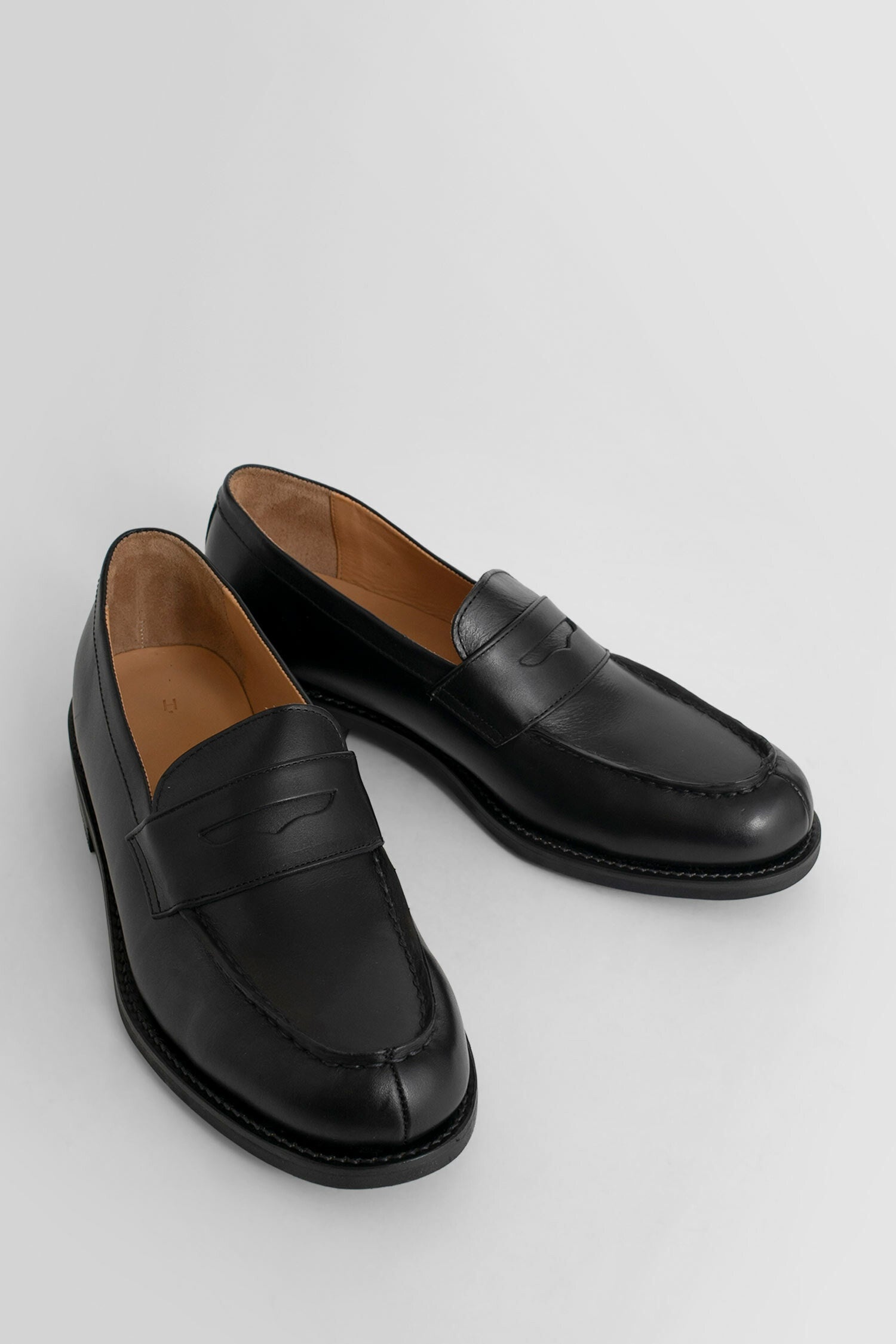 Hender Scheme HENDER SCHEME MAN BLACK LOAFERS | antonioli | REVERSIBLE