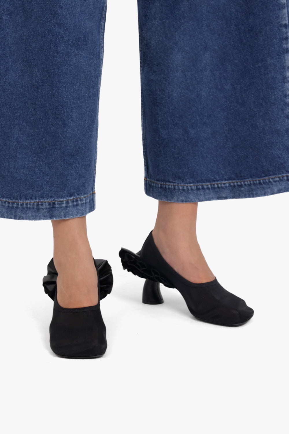 CURVED 75MM FRILL HEEL SLIPPER PUMP | BLACK - 6