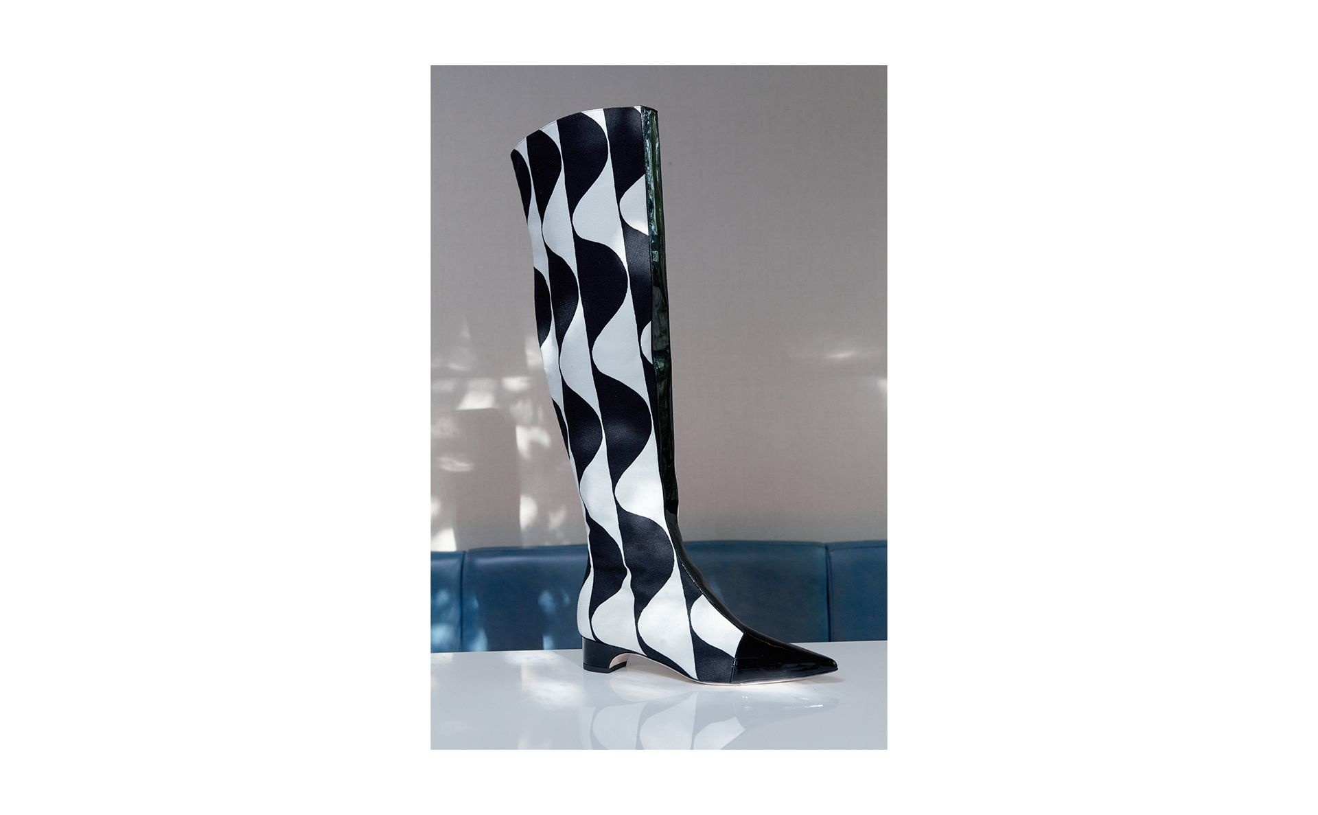 Black and White Canvas Graphic Print Boots - 5