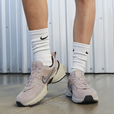 Nike Nike Women's V2K Run Shoes outlook