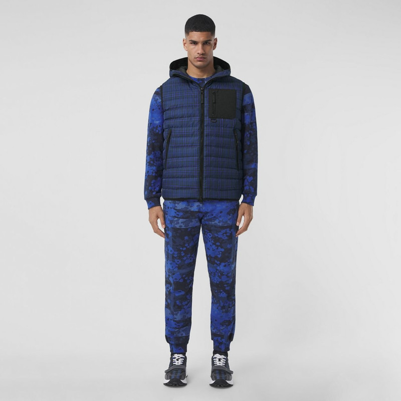 Burberry Check Nylon Hooded Puffer Gilet outlook