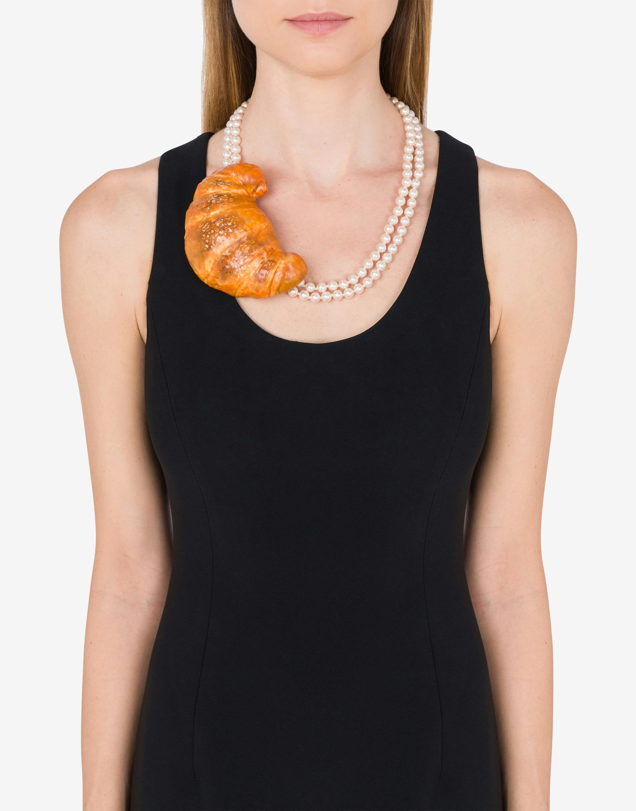 CROISSANT PEARL NECKLACE - 3