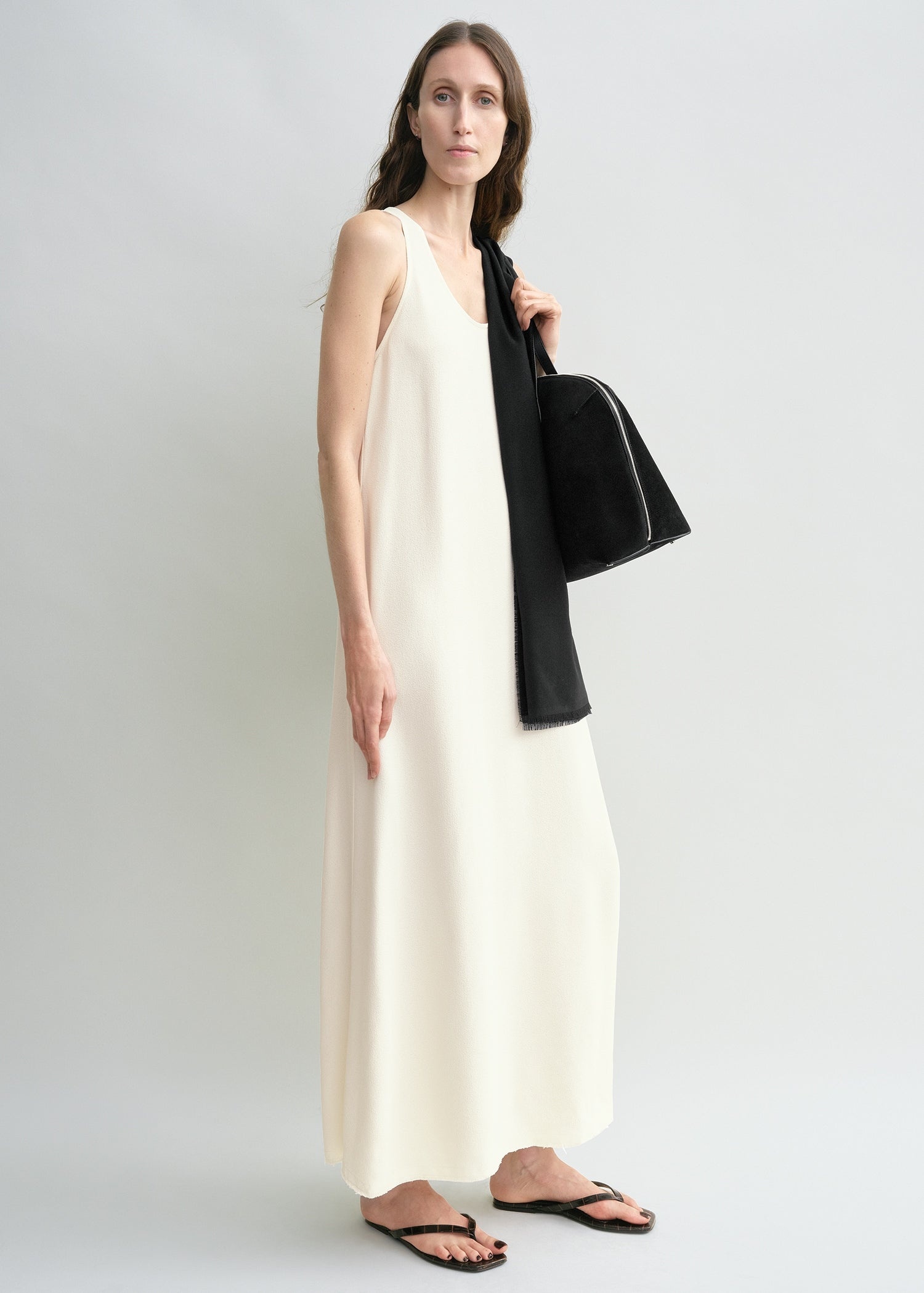 Scoop-neck sablé dress macadamia - 3