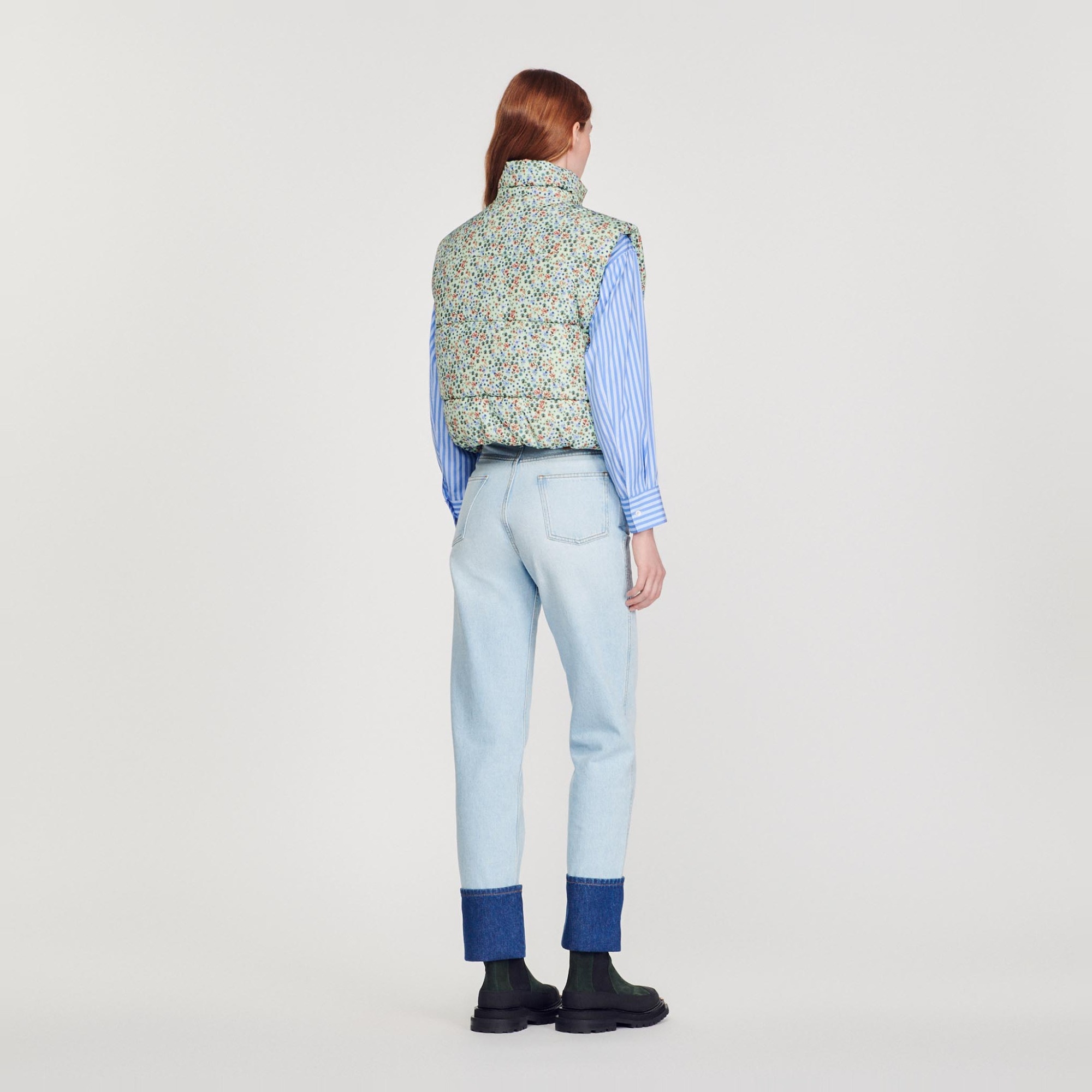 Short sleeveless padded jacket and print - 6