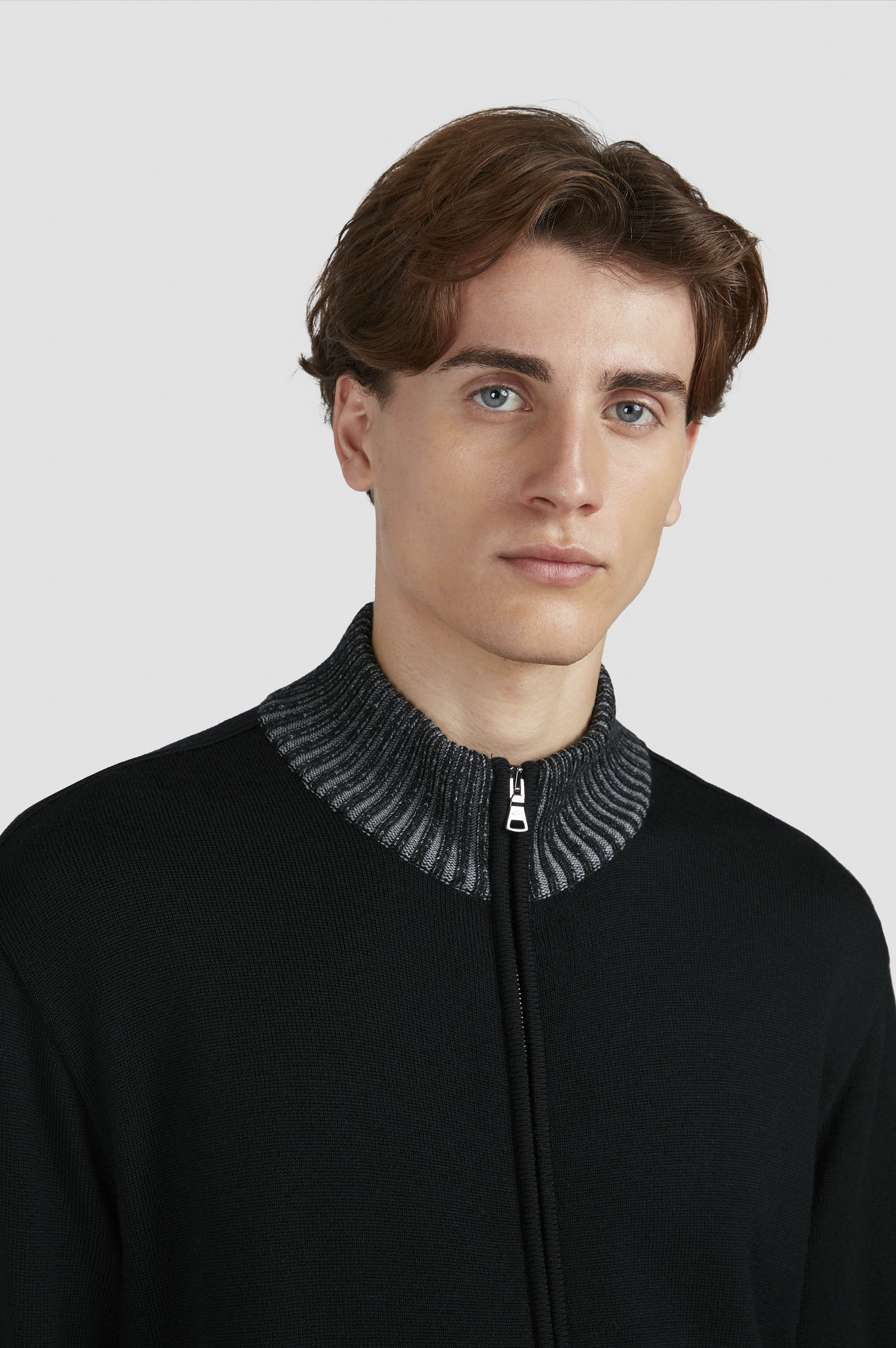 SOFT COOL TOUCH WOOL SWEATER WITH ZIP CLOSURE - 4