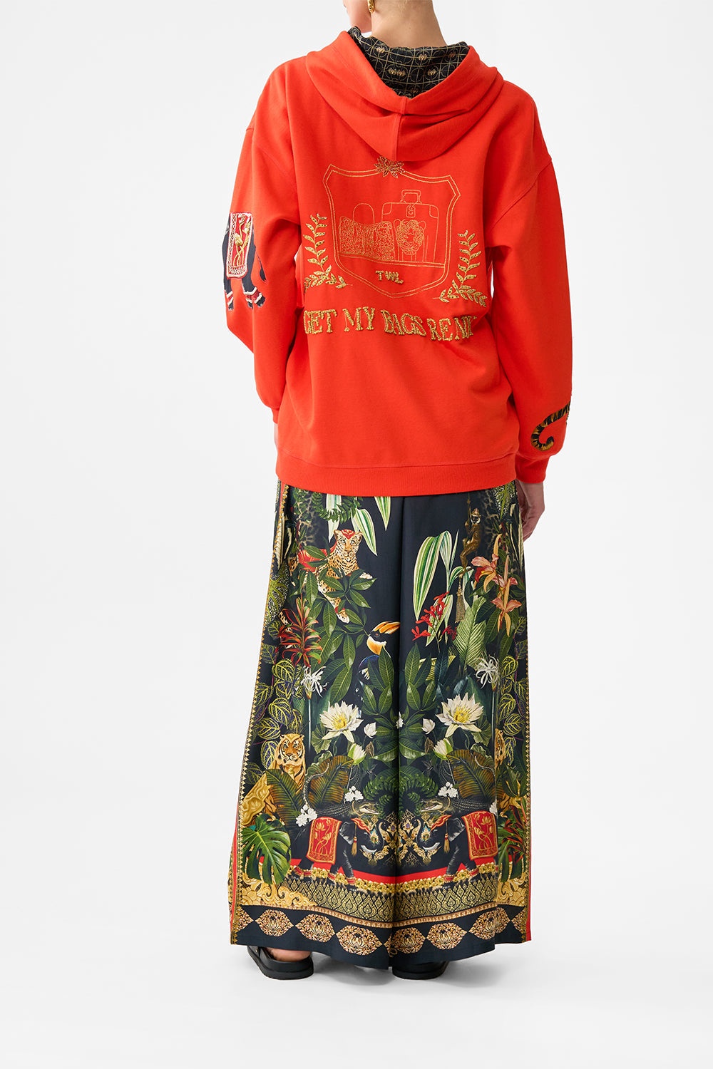 HOODIE WITH POCKETS - 3