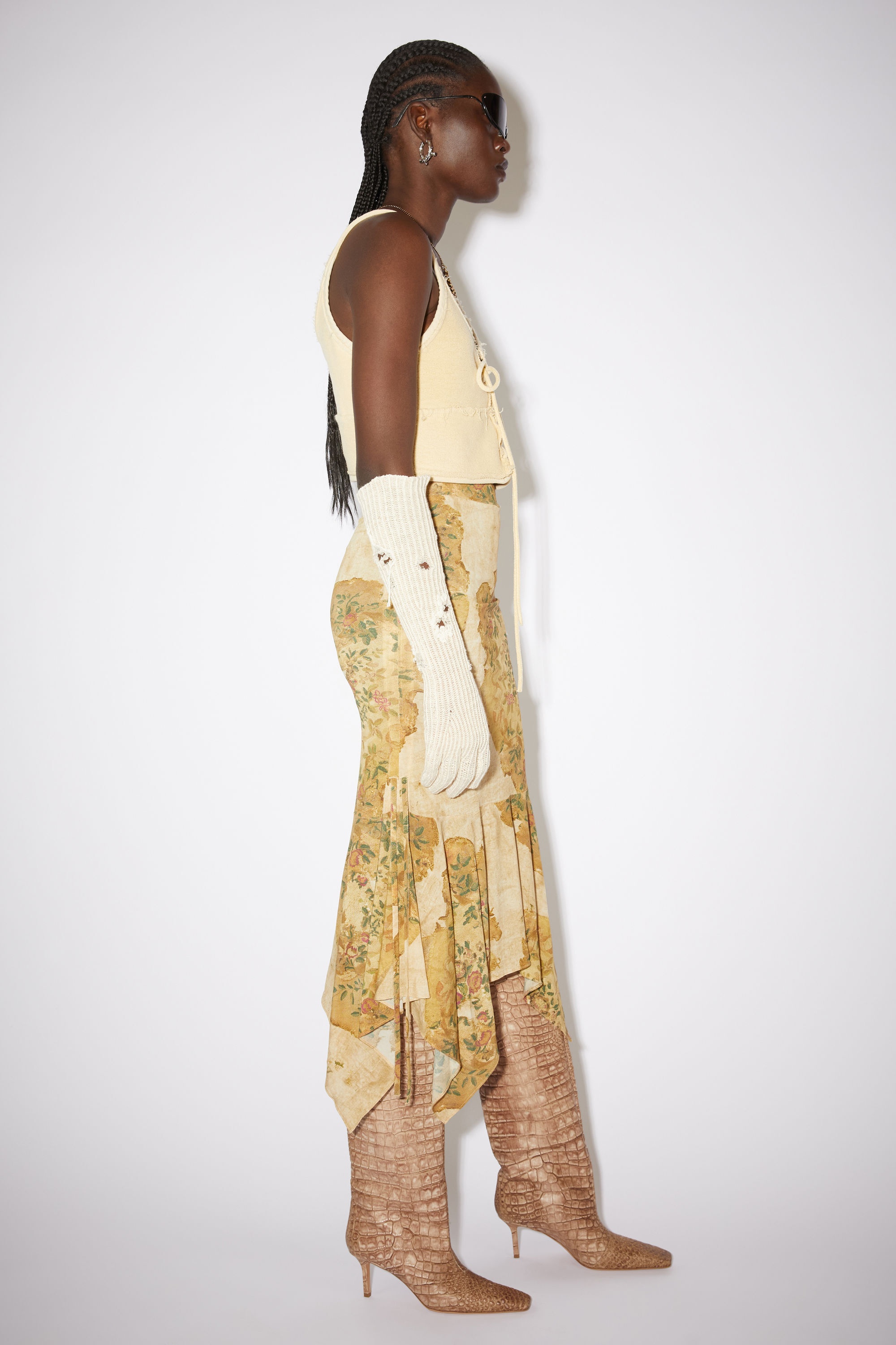 Asymmetric carpet print skirt - Beige/ecru - 4