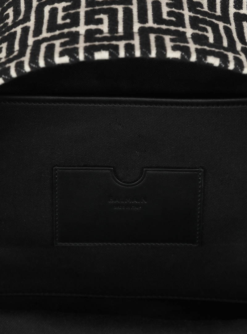 Jacquard monogram와 배낭 5
