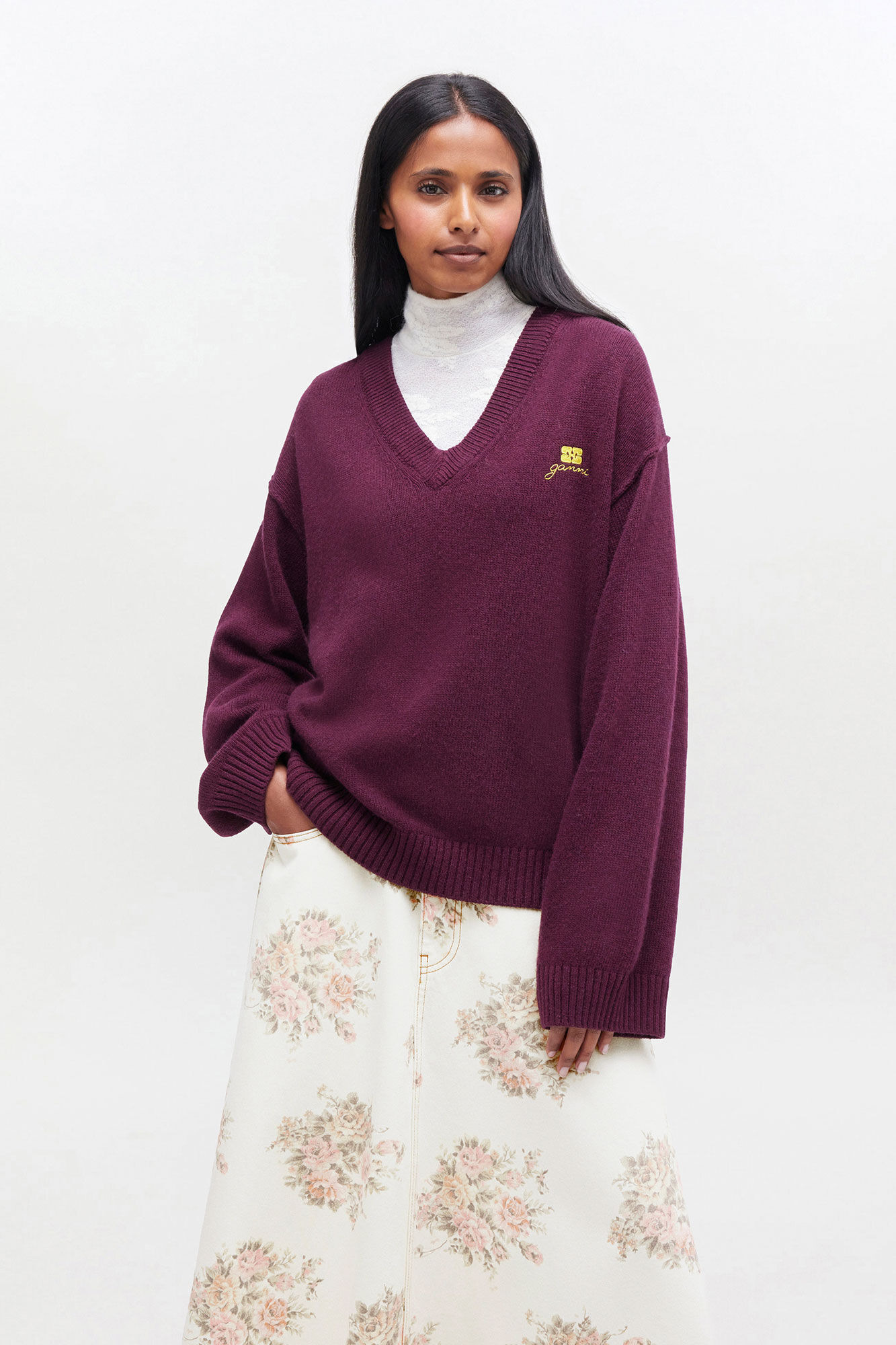 BURGUNDY WOOL MIX V-NECK SWEATER - 3