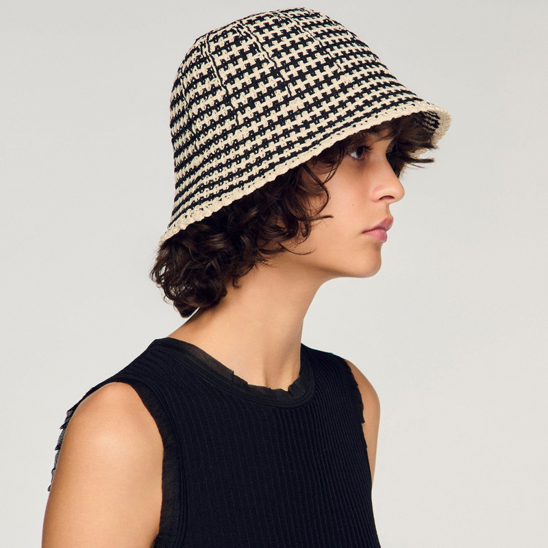 CROCHET-KNIT BUCKET HAT 3