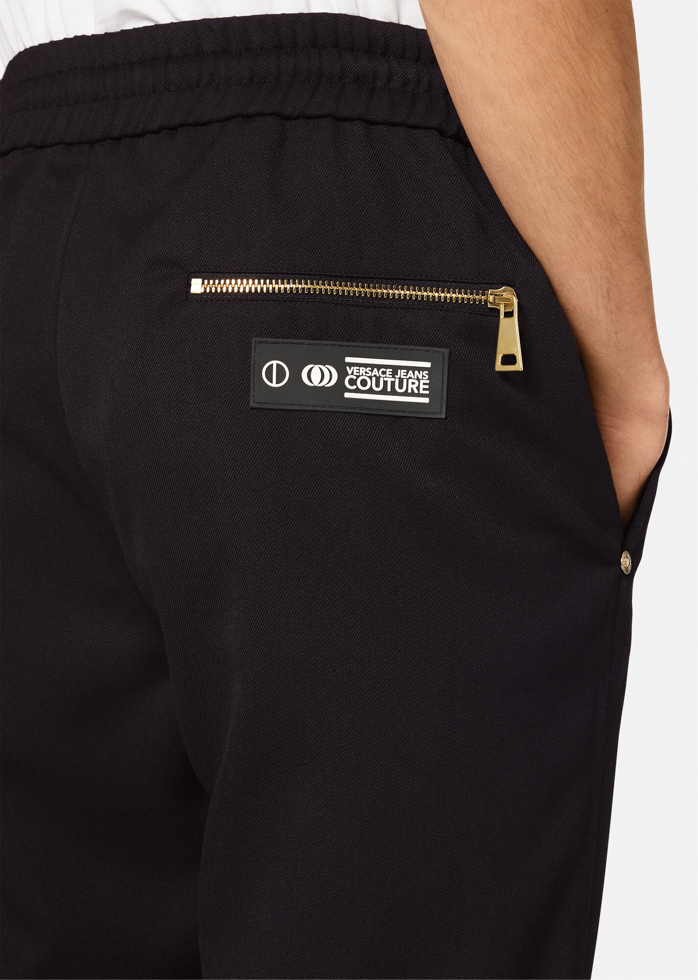 V-Emblem Sweatpants - 5