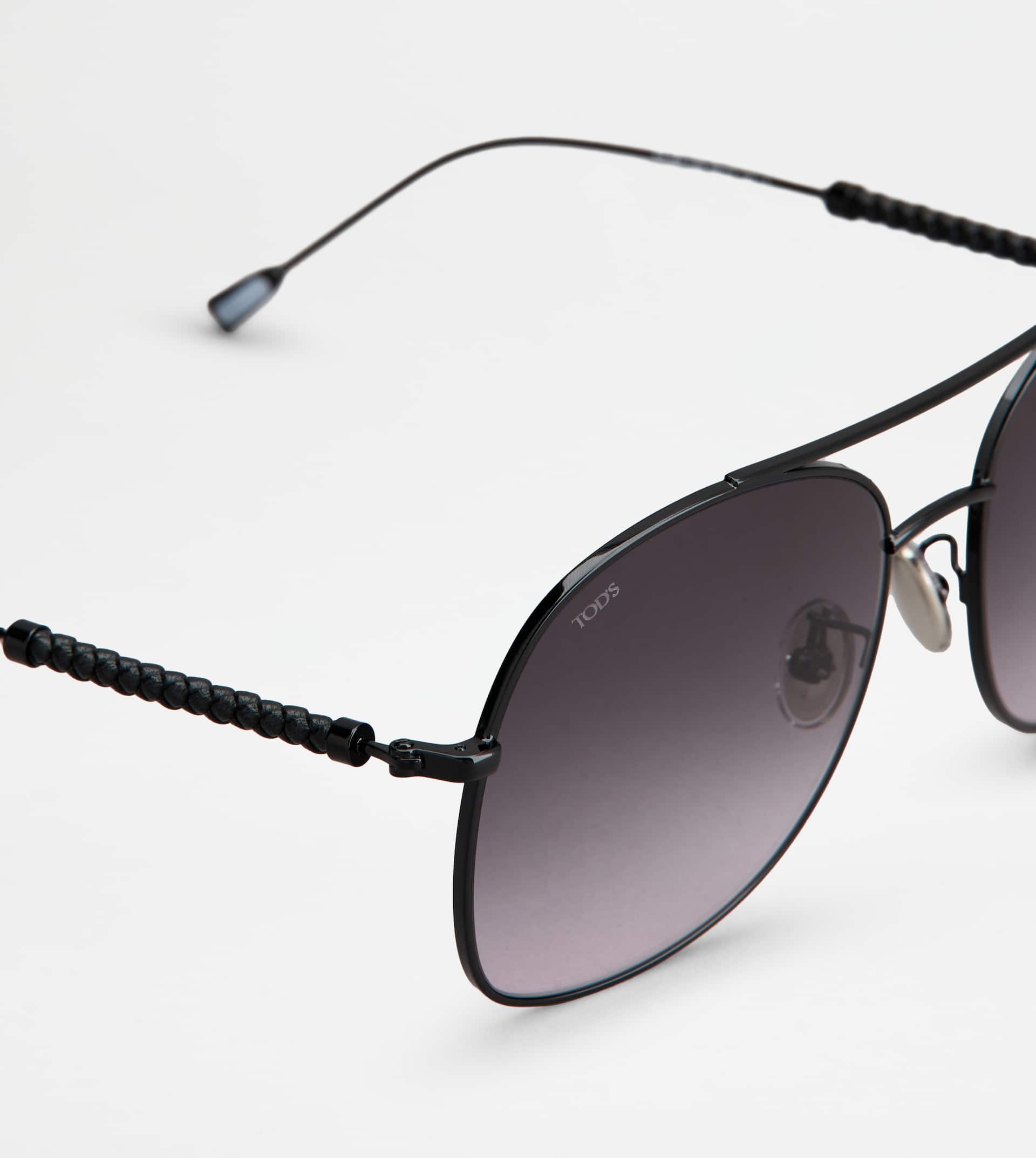 SUNGLASSES WITH TEMPLE IN LEATHER - BLACK - 4