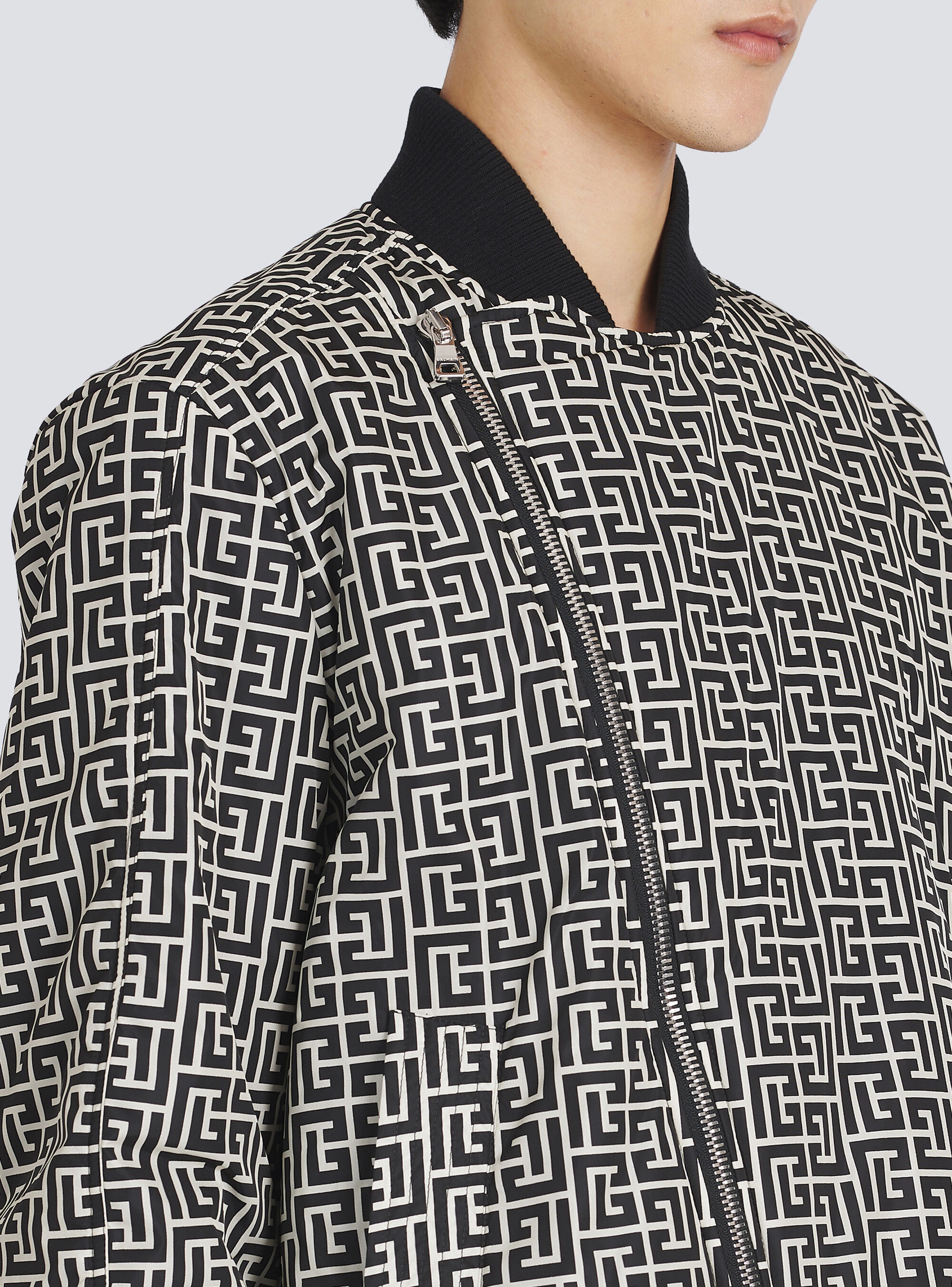 Nylon bomber jacket - 8