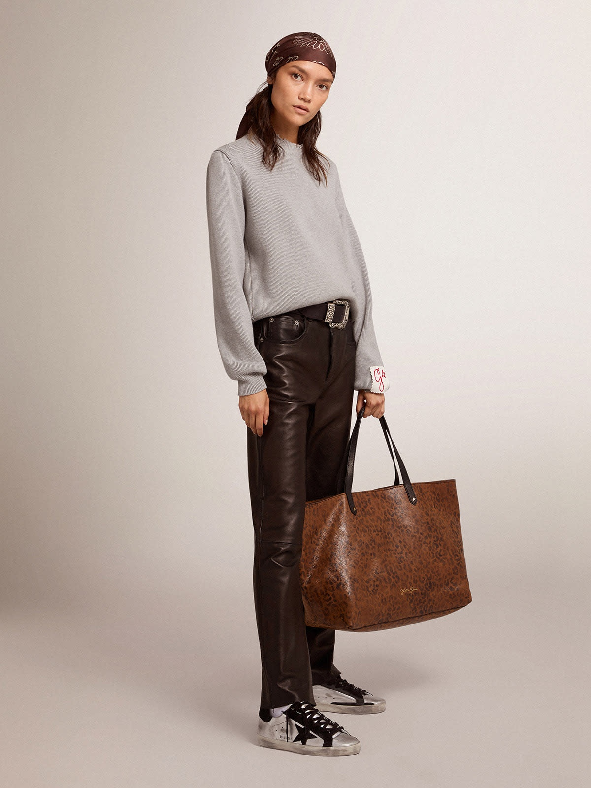 Women's cropped flared pants in soft black nappa - 3