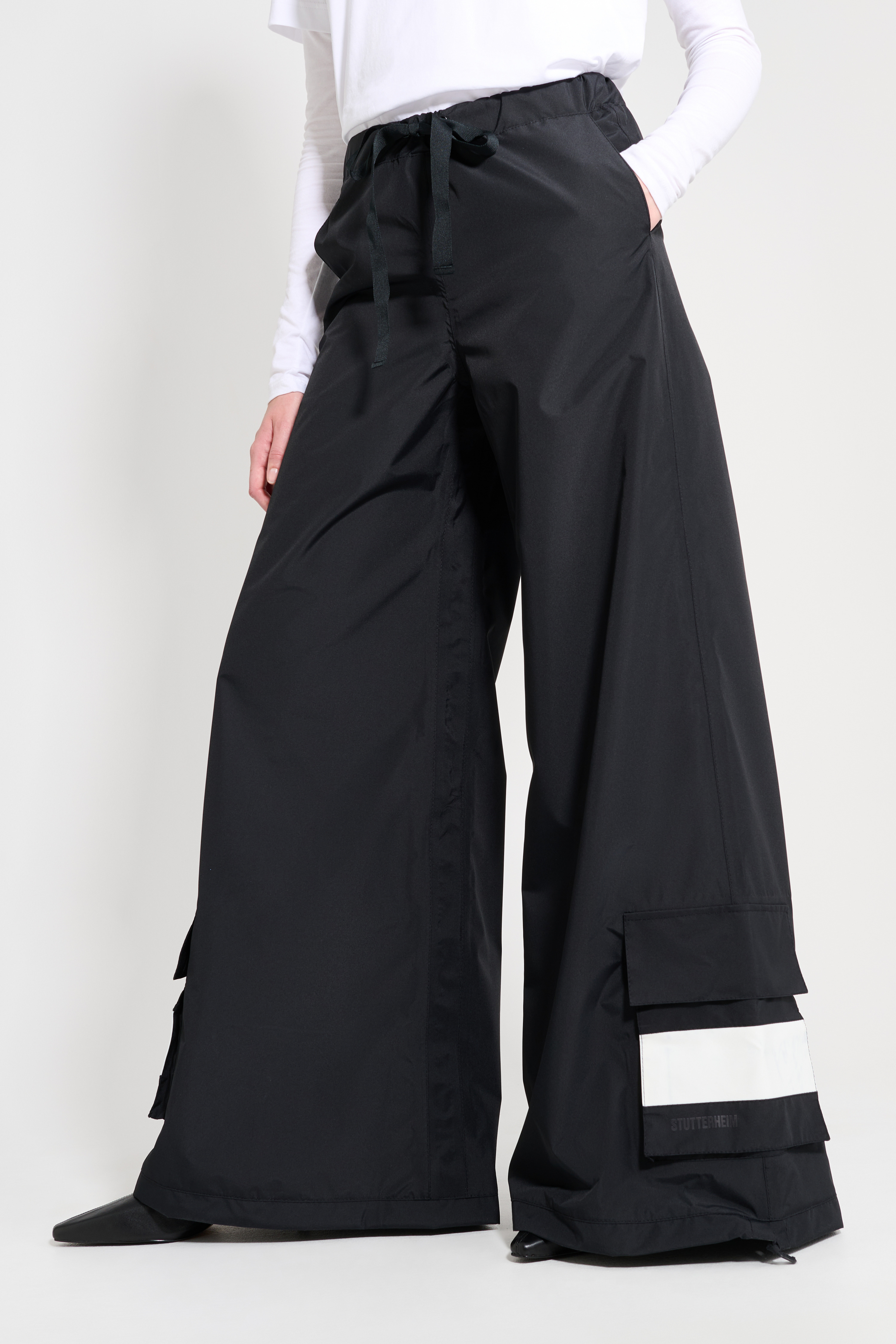 Karla Pocket Trousers Black - 3