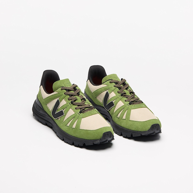 VEJA SALAR ALVEOMESH AREIA BLACK KIWI outlook