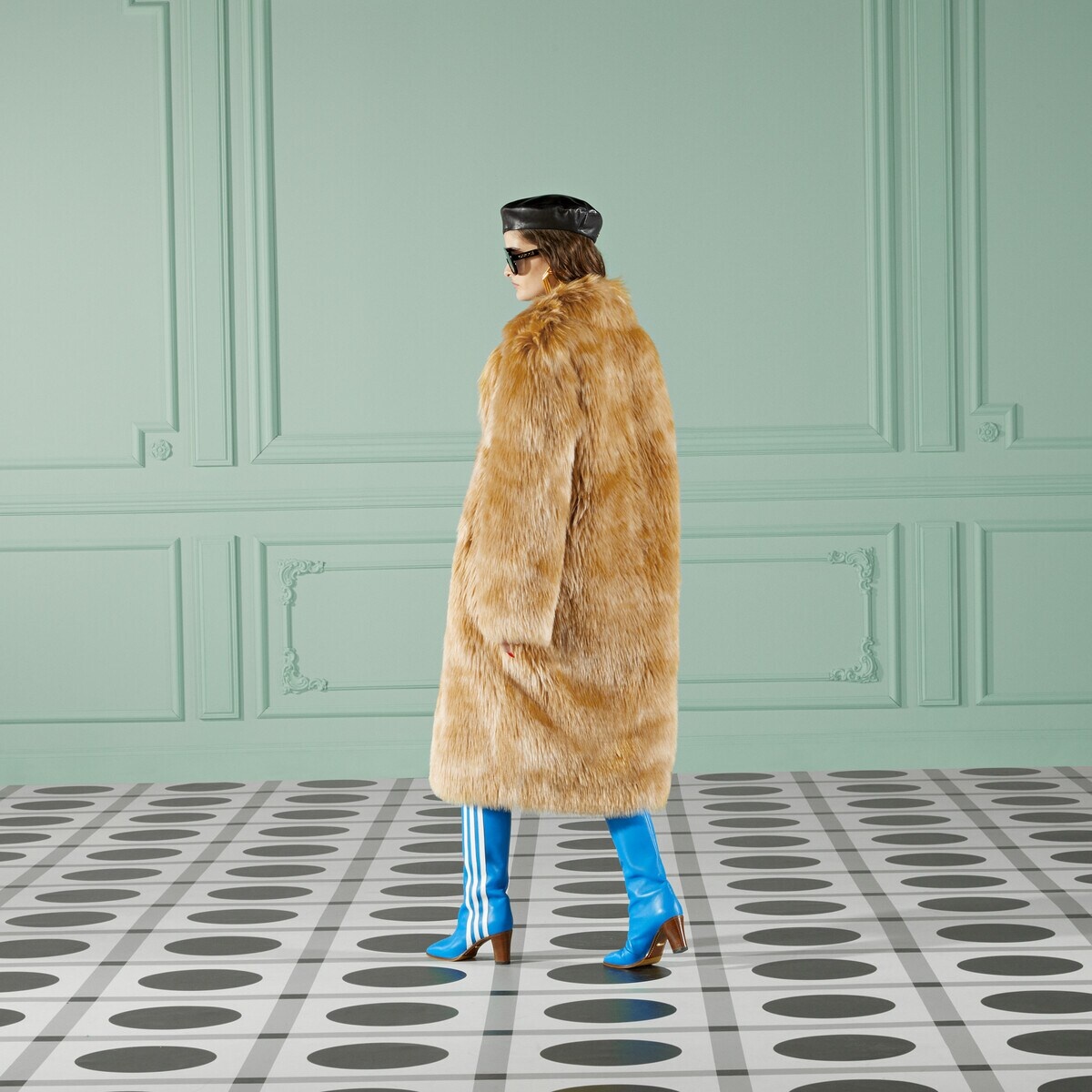 Faux fur coat - 7