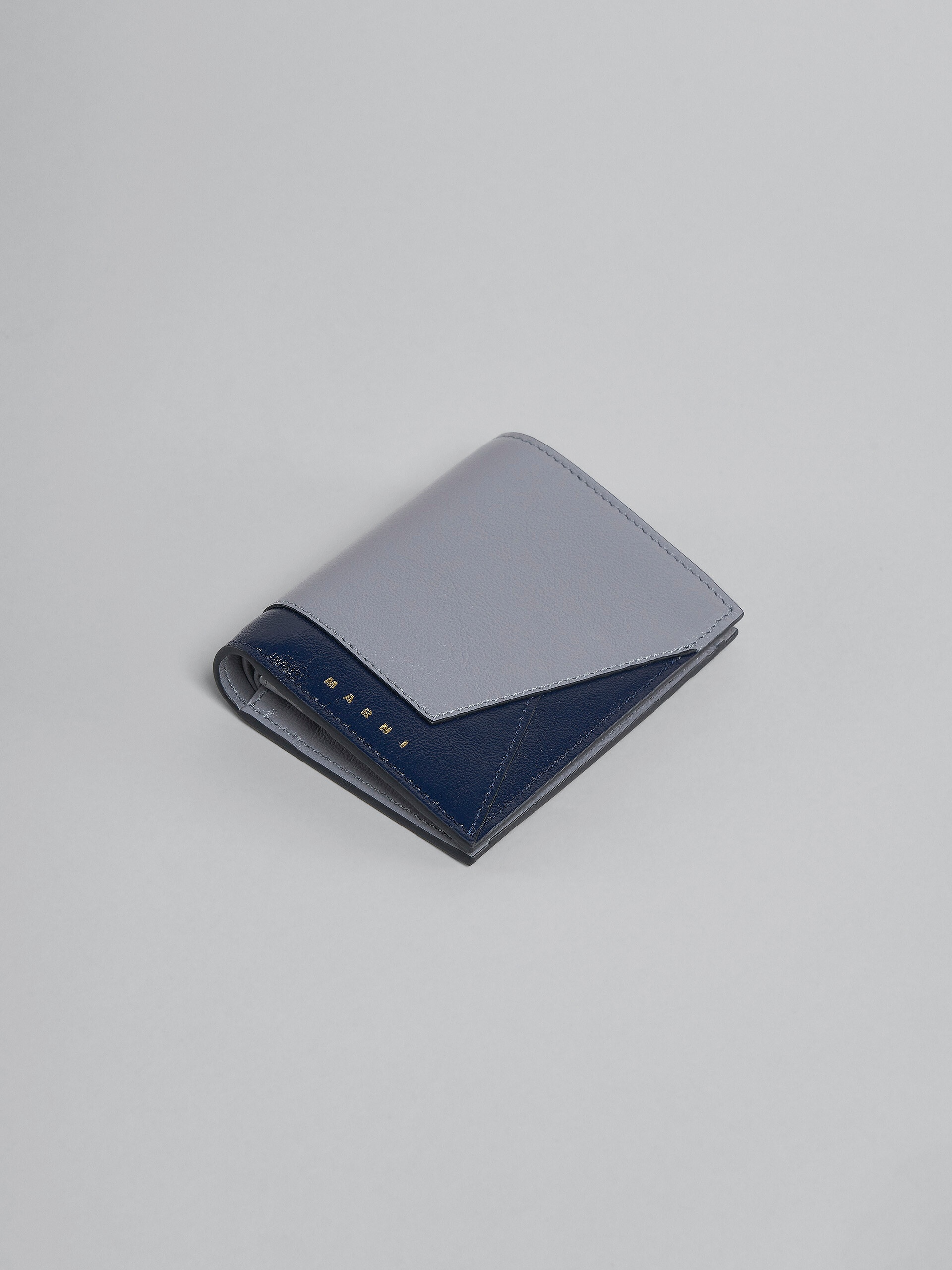 GREY AND BLUE LEATHER BI-FOLD WALLET - 5
