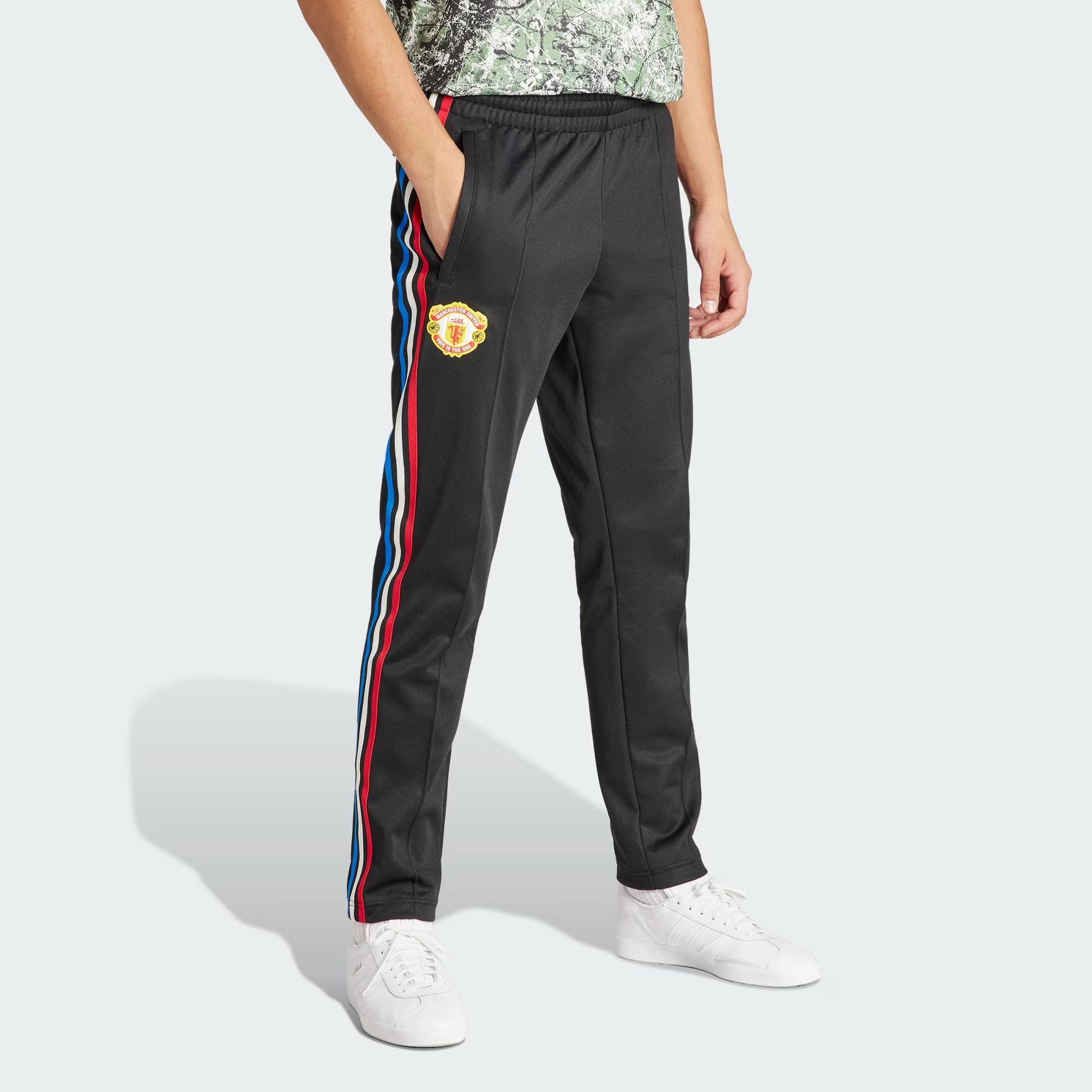adidas adidas Manchester United Stone Roses Originals Pants Asia Sizing ...