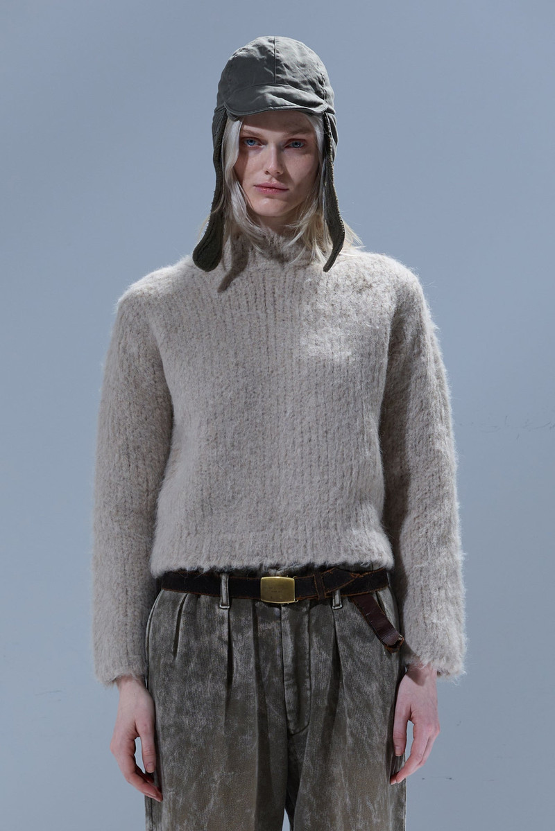 MOCK COLLAR SHRUNKEN SWEATER 3