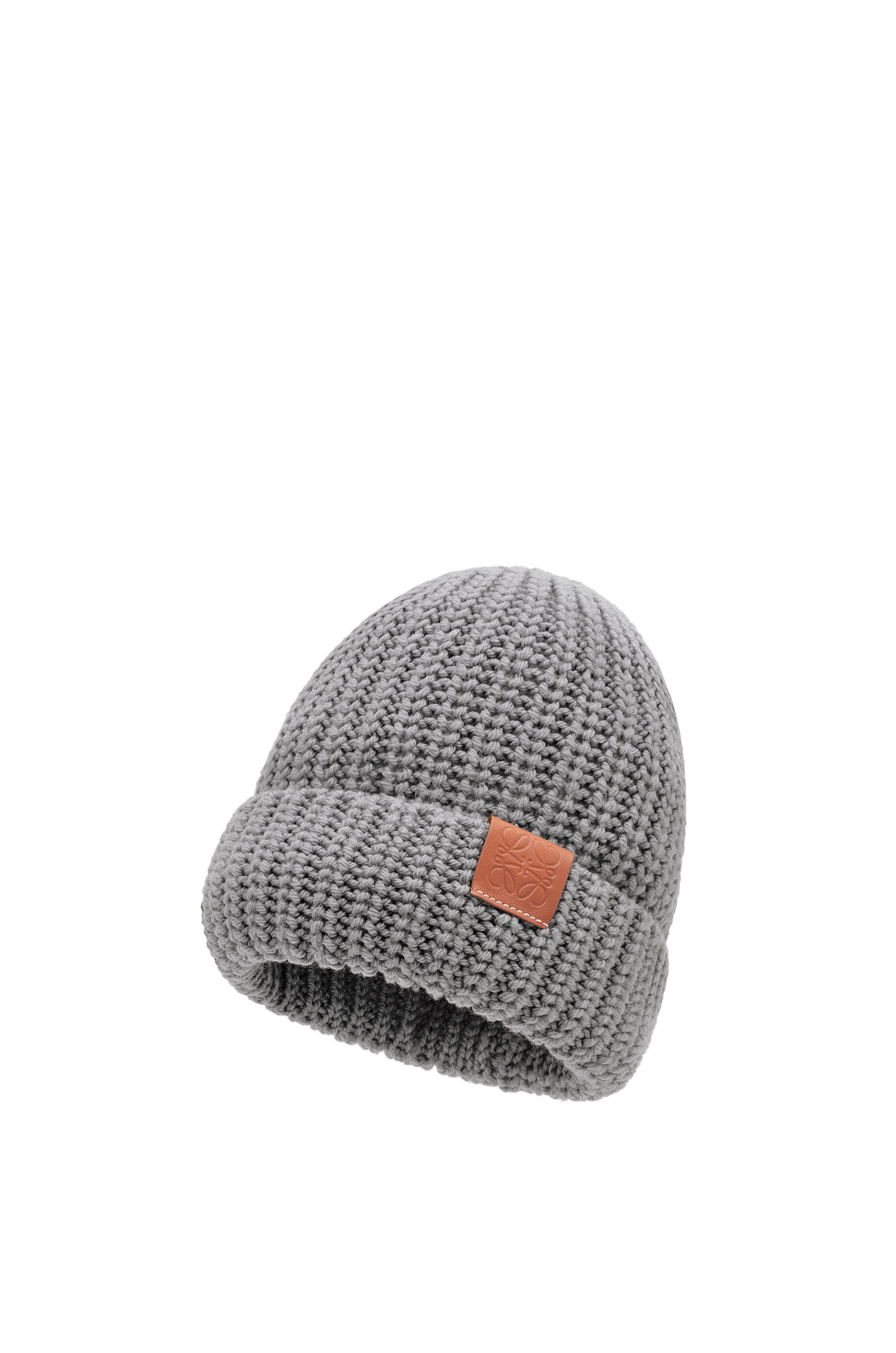Anagram brooch beanie in wool - 1