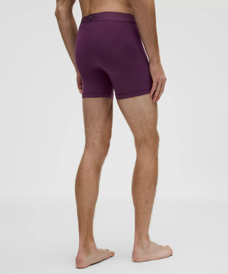 lululemon Always In Motion Boxer 5" outlook