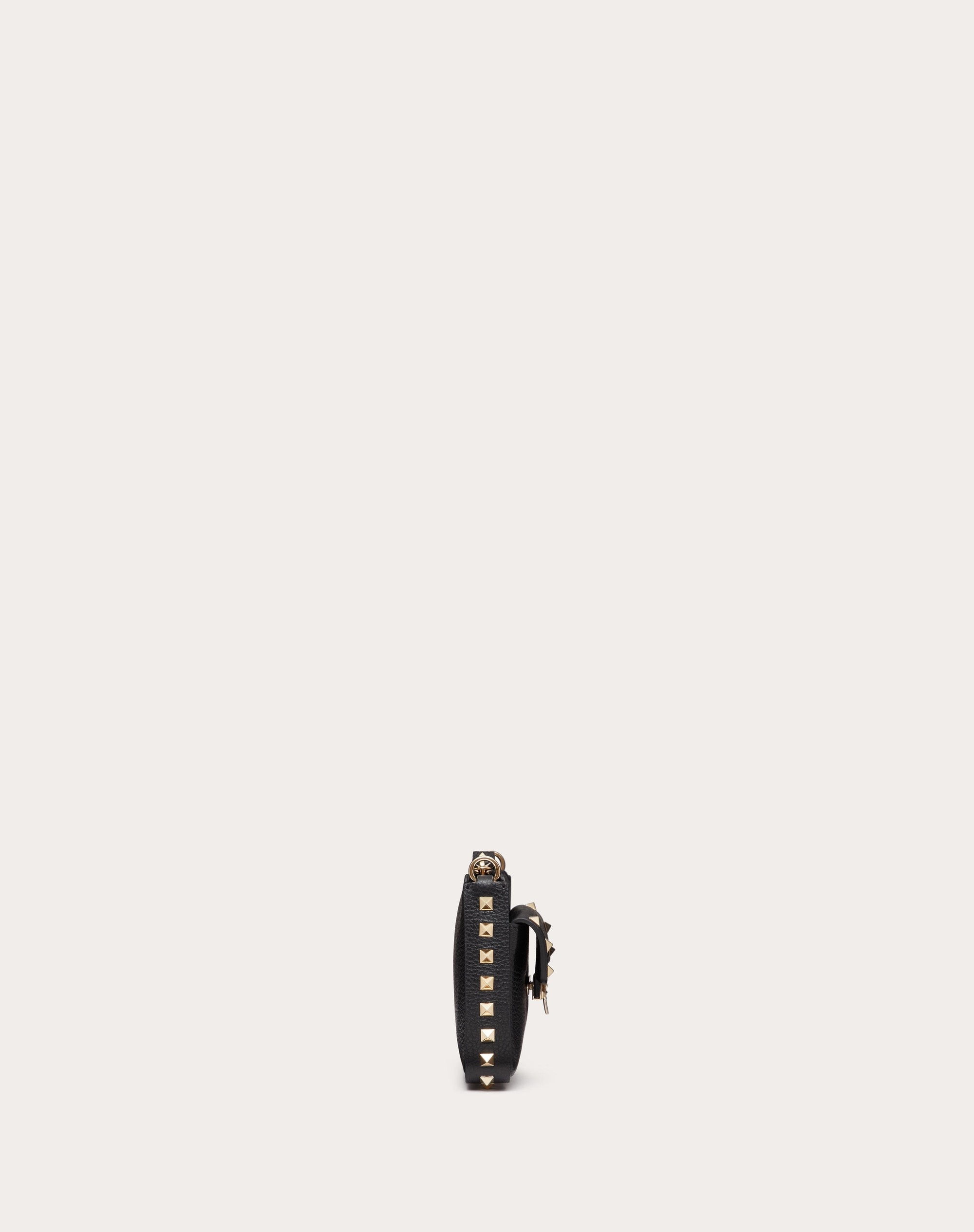 Rockstud Grainy Calfskin Chain Pouch for Woman in Black